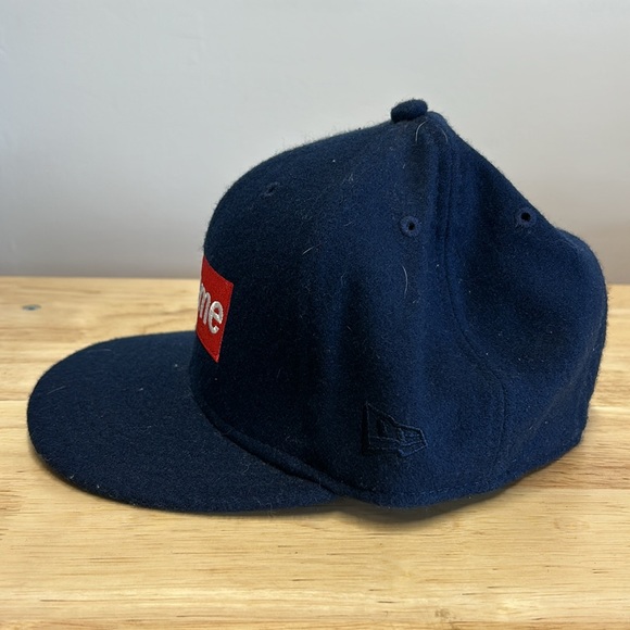 Supreme New Era Hat - Picture 4 of 6